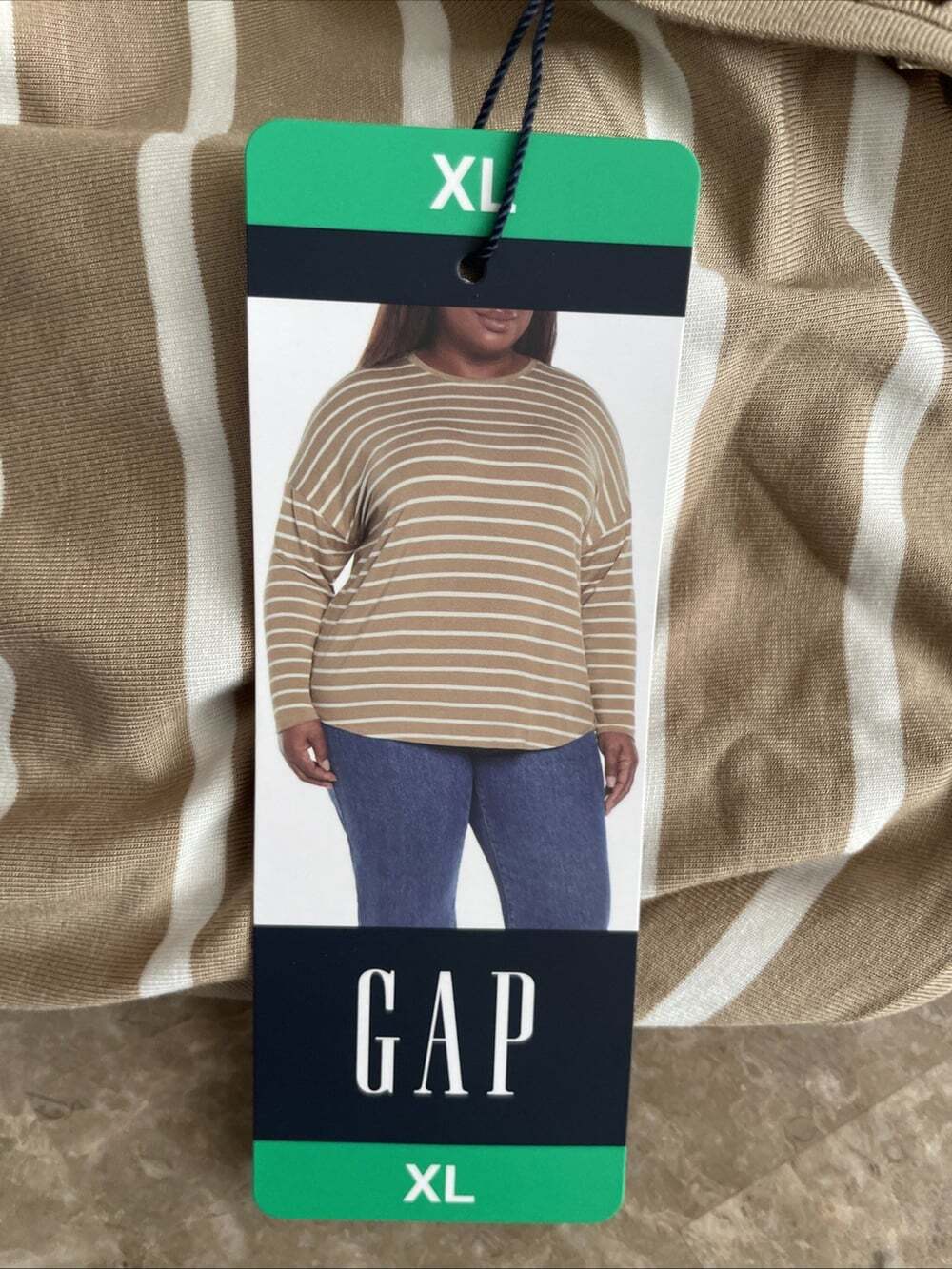 Gap cream tan boy long sleeve/ size xl new